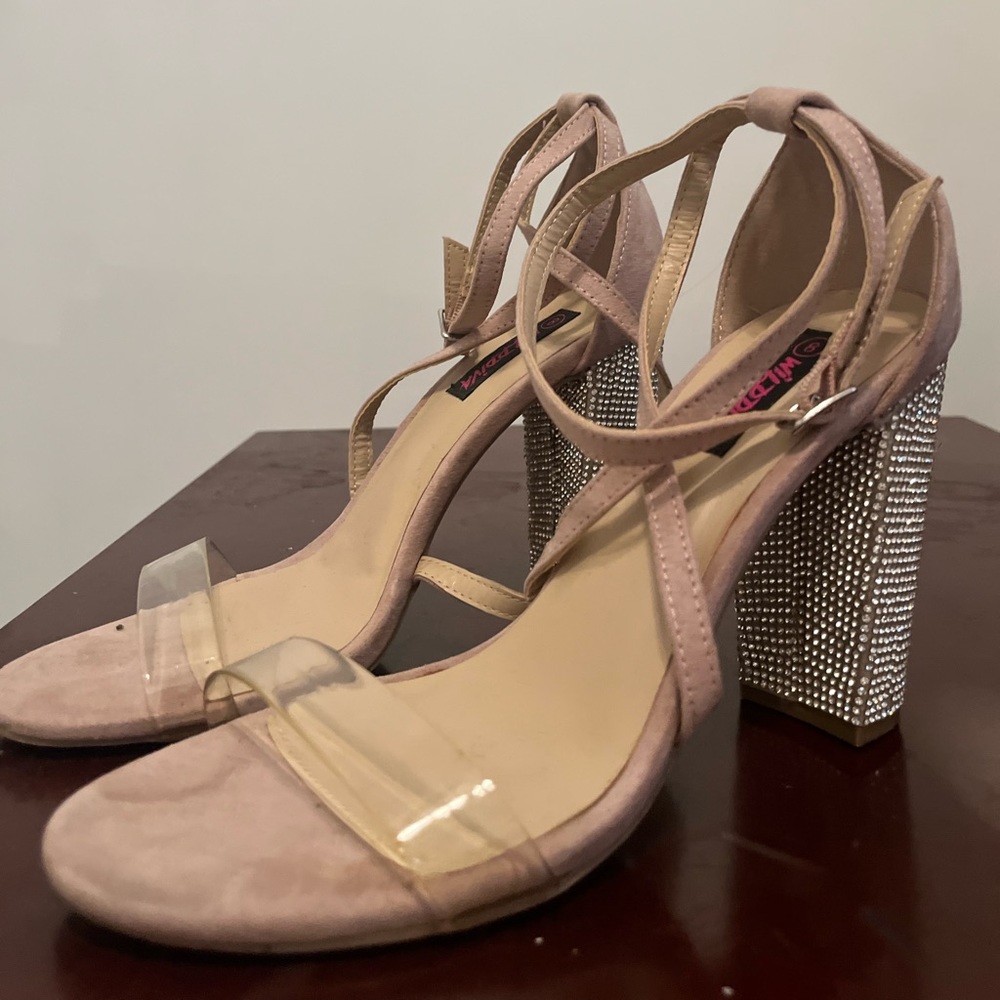 Blinged wedges, clear toed
